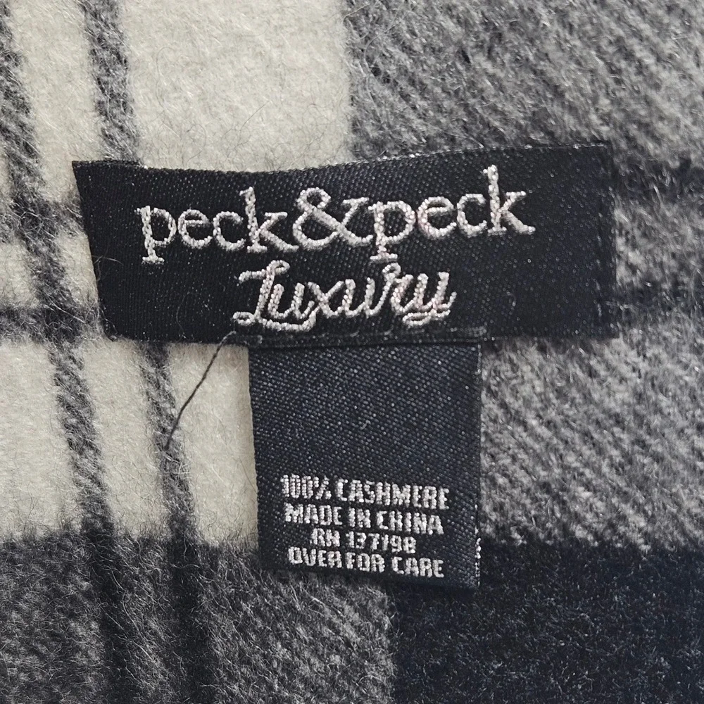 Peck & Peck‎ Cashmere Scarf Luxury Cozy Plaid Check Fringe Wrap Black Cream